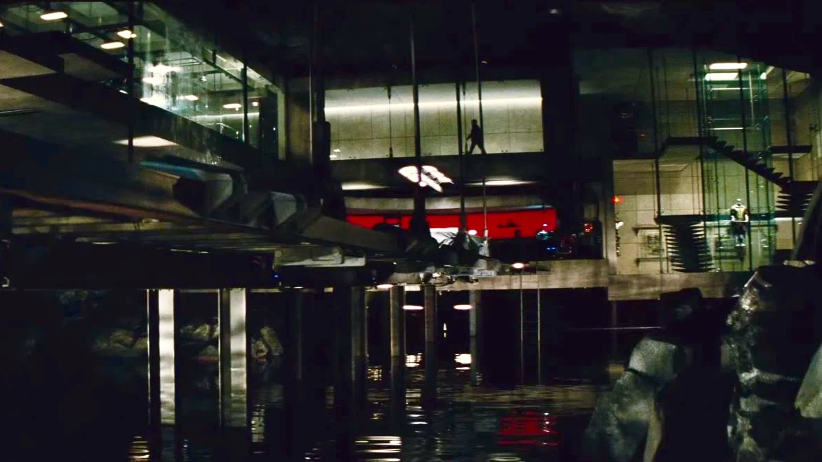 La Batcave du film – Batman v Superman – 2016 … Esthétique rationnelle et désenchantement du&nbsp;mythe